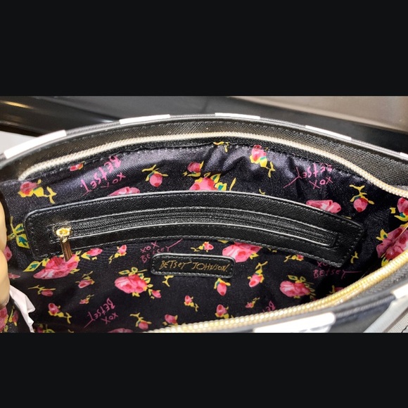 BETSEY JOHNSON BLACK CREAM STRIPED MAKEUP BAG CLUTCH PURSE BAG TOTE LARGE 1… - Picture 3 of 8